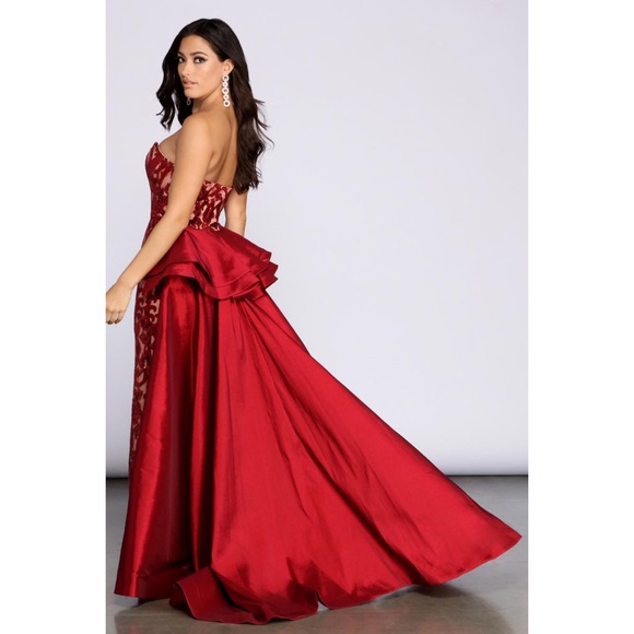 Galina Sleeveless Sequin and Satin Gown sz.3 - Picture 2 of 5